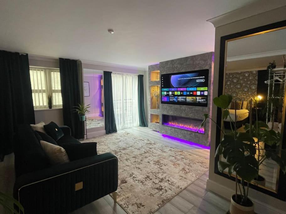 The Exclusive Jacuzzi Apartment Birmingham Luaran gambar