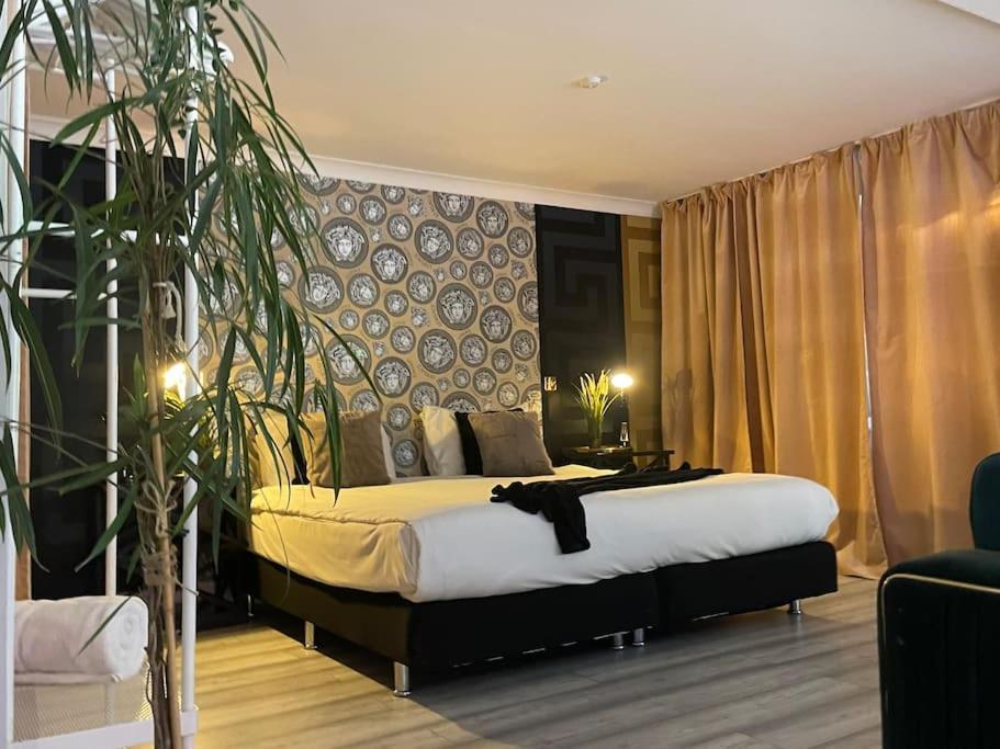The Exclusive Jacuzzi Apartment Birmingham Luaran gambar